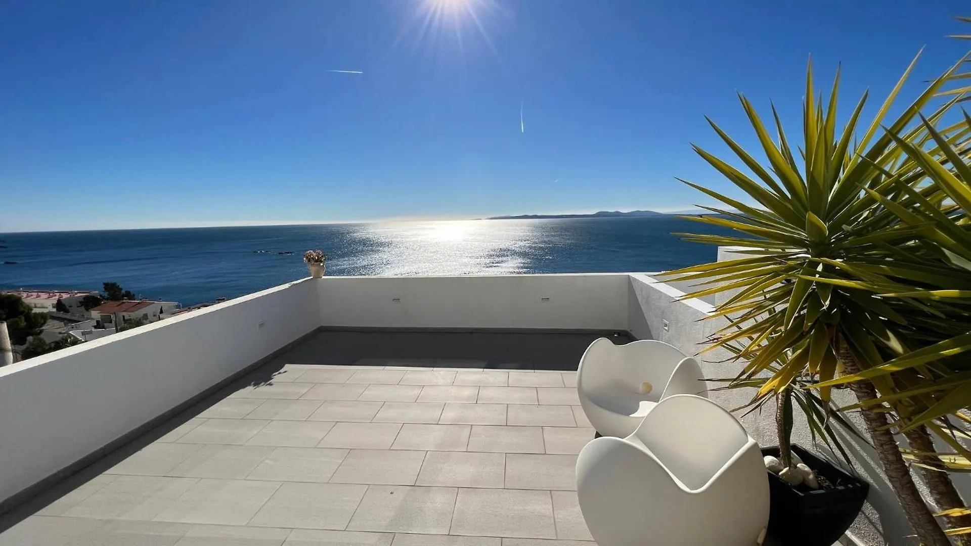 בית נופש הוילה רוזס Preciosa Casa Con Piscina Desbordante Y Vistas Al Mar ספרד