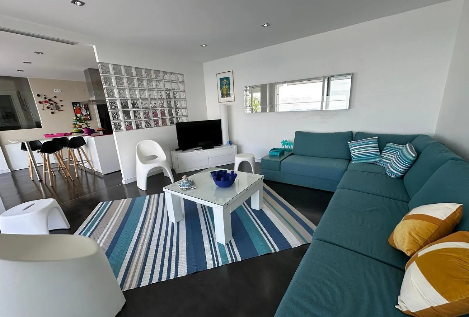 로지즈 Preciosa Casa Con Piscina Desbordante Y Vistas Al Mar 빌라